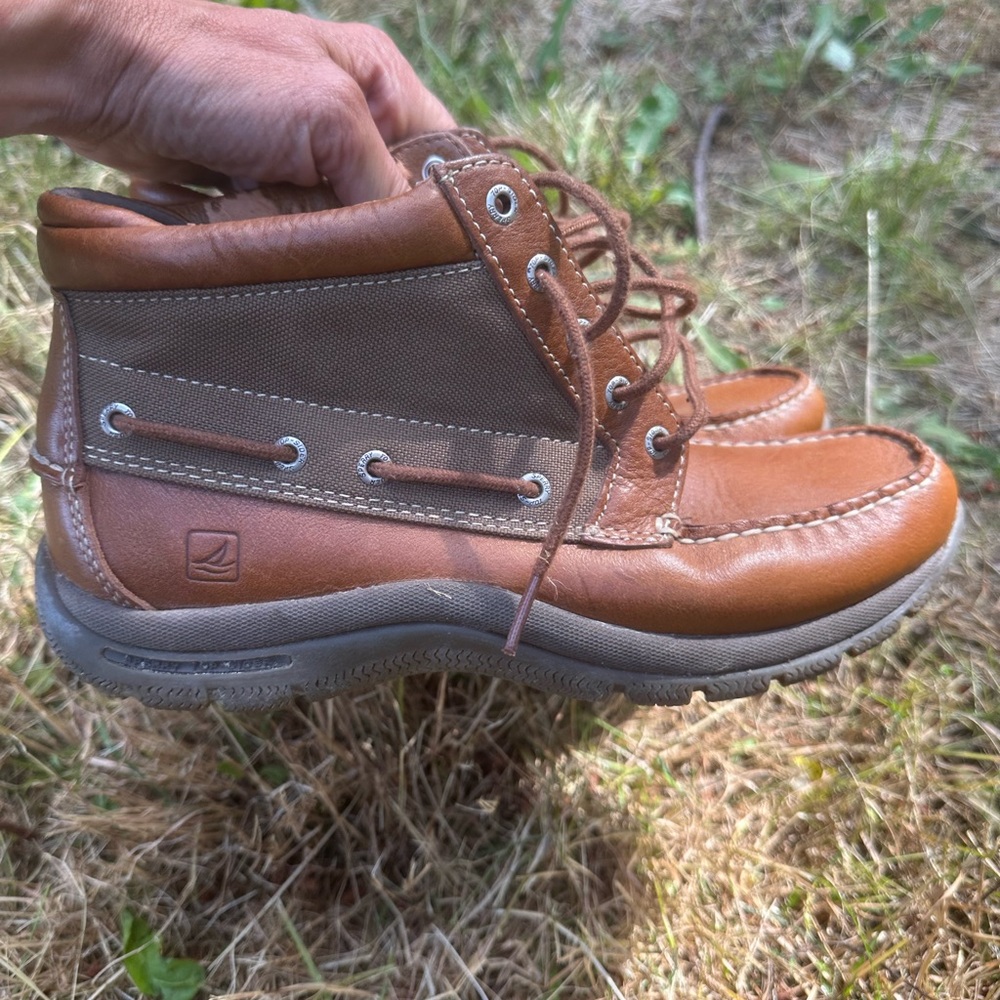 Sperry Brown Leather & Taupe Canvas Lace-Up Boots